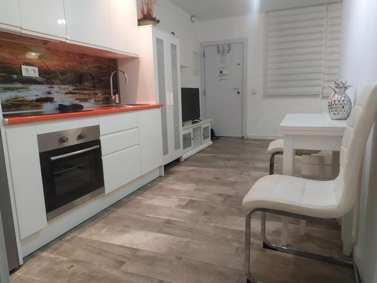 Carihuela Los Nidos Sun&Beach Apartment Torremolinos Bagian luar foto