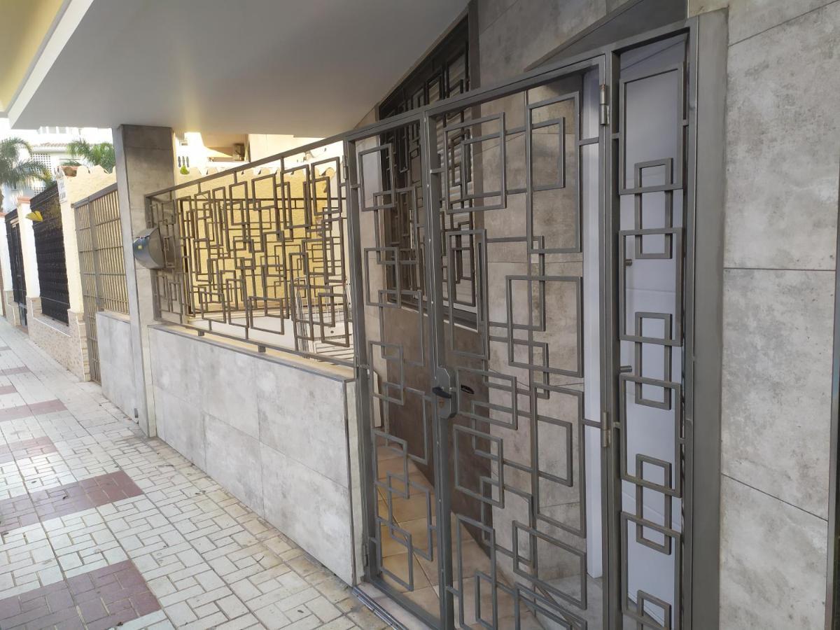 Carihuela Los Nidos Sun&Beach Apartment Torremolinos Bagian luar foto